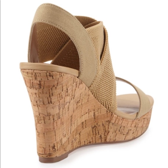 Wedge Sandal - Picture 2 of 5